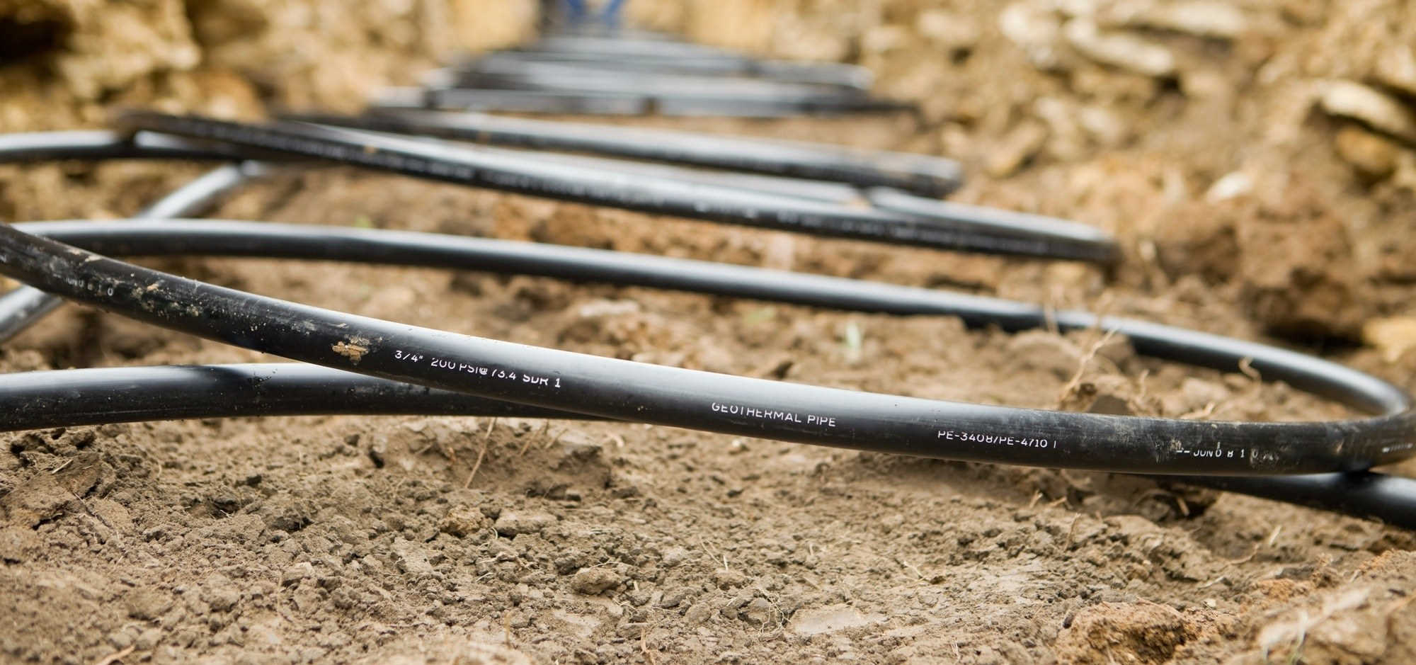 Sondenleitungen auf der Baustelle